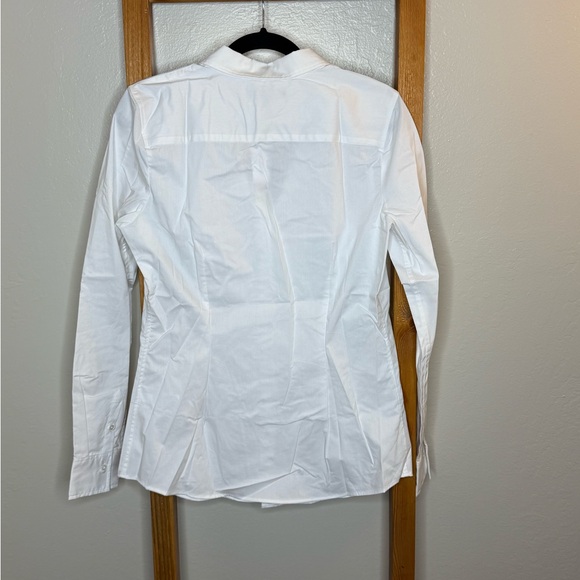 Banana Republic Women's White Button-Down Shirt - Picture 4 of 4
